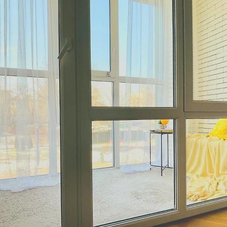 Уютная Стильная Квартира Возле Центрального Парка Горького! Appartamento Almaty Esterno foto